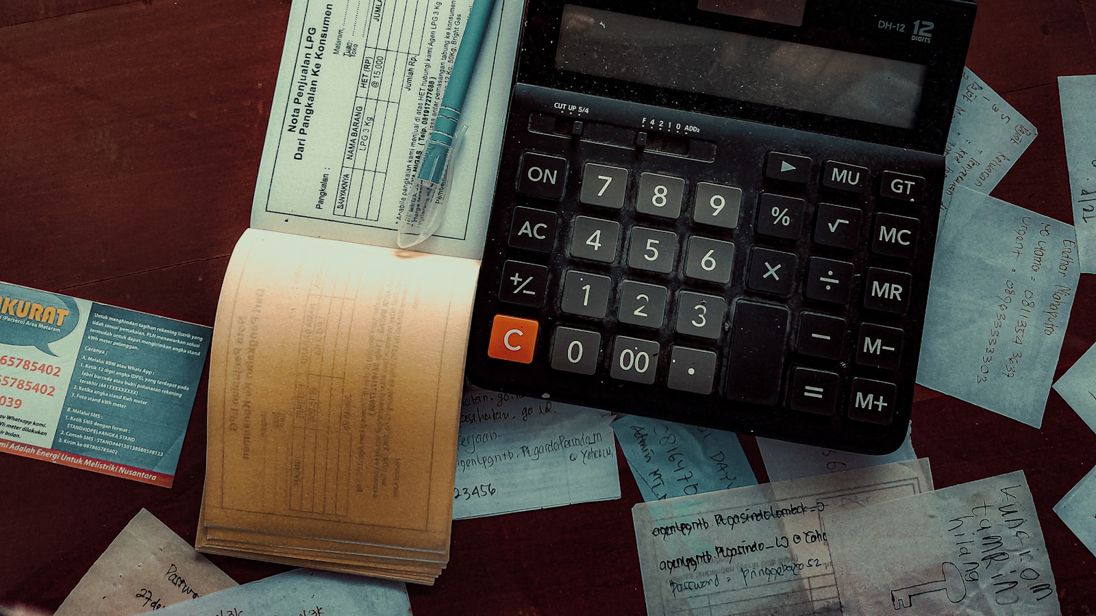 Cât costă asigurarea de credit comercial și ce influențează prima